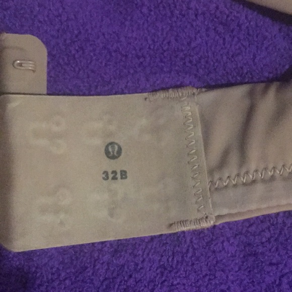 Lululemon bra - Picture 2 of 3